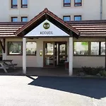 B&B Hotel Chatellerault ホテル