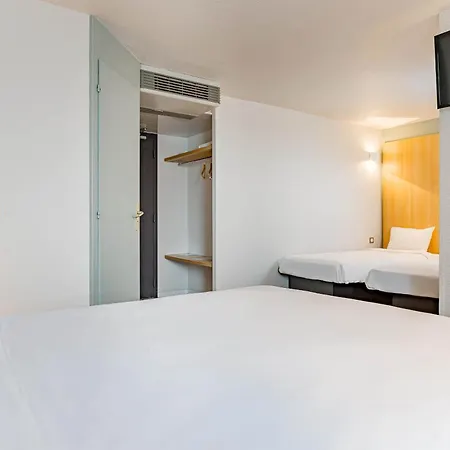 B&B Hotel Chatellerault 2* Châtellerault