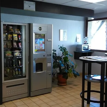 B&B Hotel Chatellerault Hotel