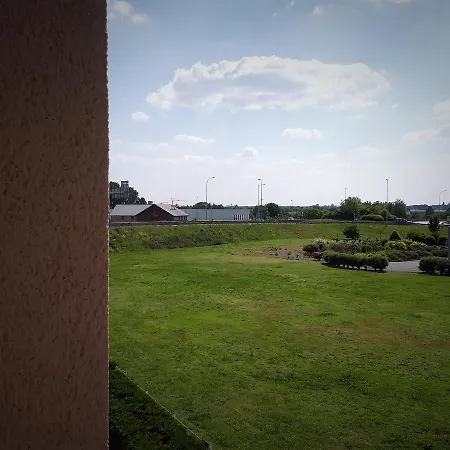 B&B Hotel Chatellerault Hotel 2*