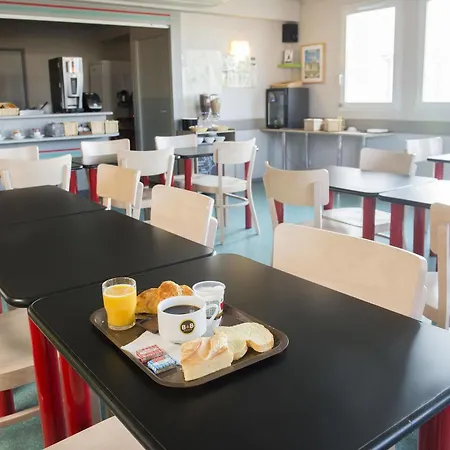 B&B Hotel Chatellerault Hotel 2*