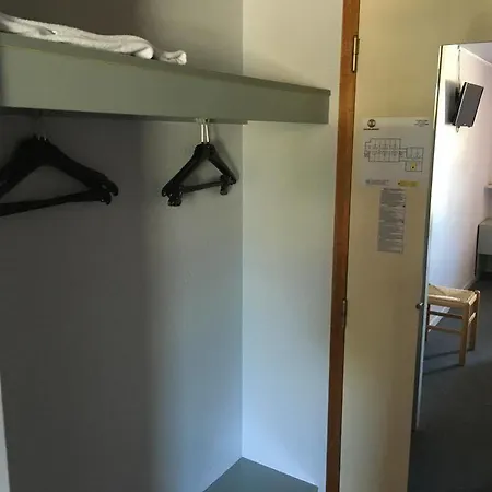 B&B Hotel Chatellerault Otel 2*