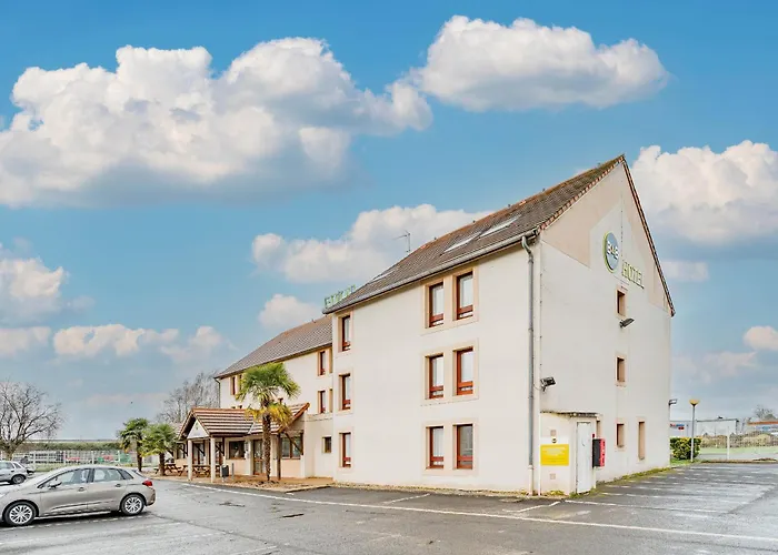 B&B Hôtel Chatellerault 2*