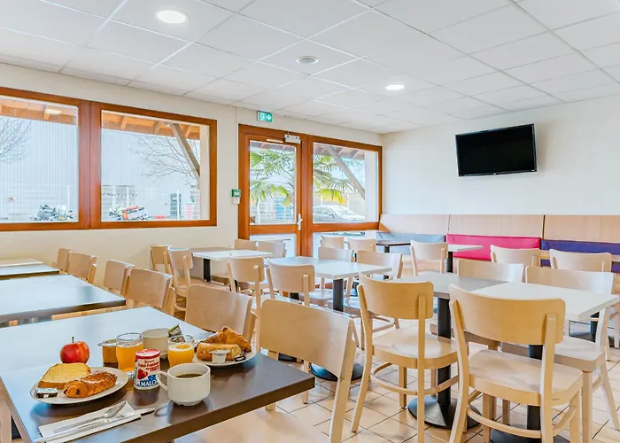 Hotel B&B Hôtel Chatellerault