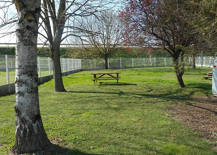 B&B Hôtel Chatellerault Hotel