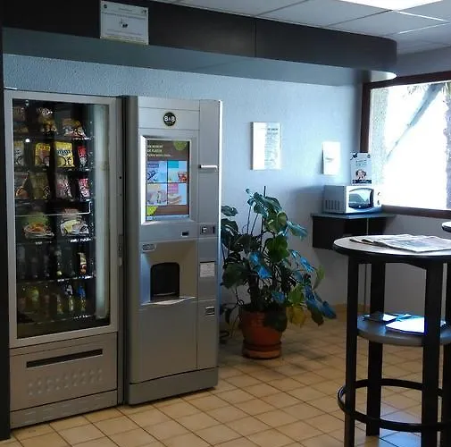 B&B Hôtel Chatellerault Hotel