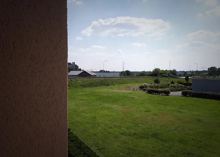 B&B Hôtel Chatellerault Hotel 2*