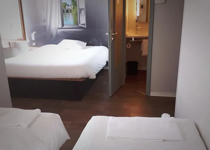 B&B Hôtel Chatellerault 2*