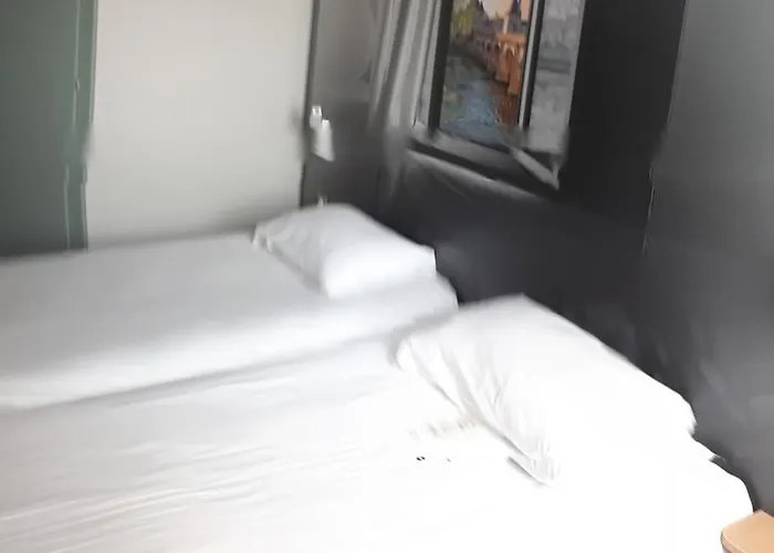 B&B Hôtel Chatellerault Hotel