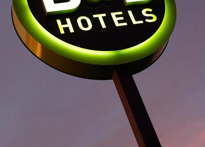 B&B Hôtel Chatellerault Hotel 2*