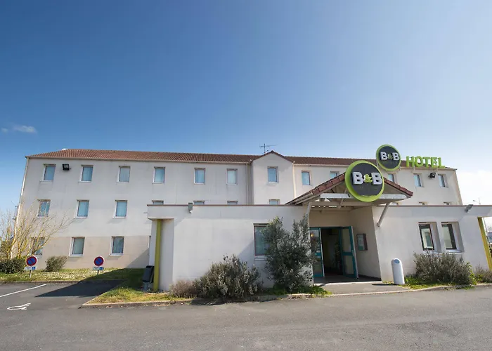 B&B Hôtel Chatellerault 2*