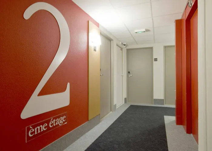 Hotel B&B Hôtel Chatellerault 2*